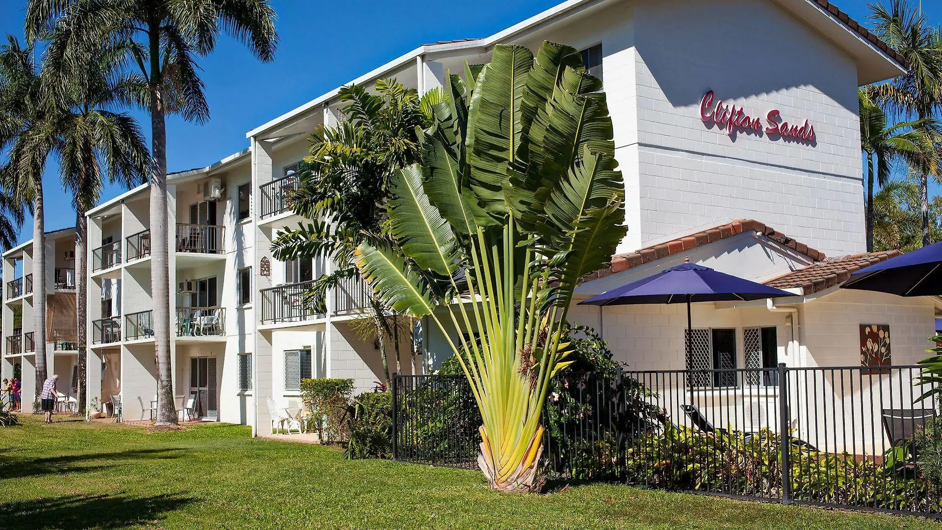 Clifton Sands Holiday Units location
